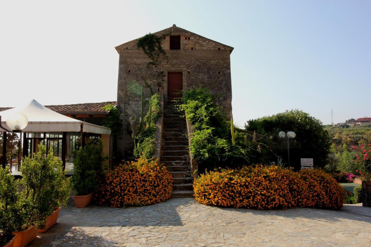 Hotel Villaggio Calaghena มอนเตปาโอเน ภายนอก รูปภาพ