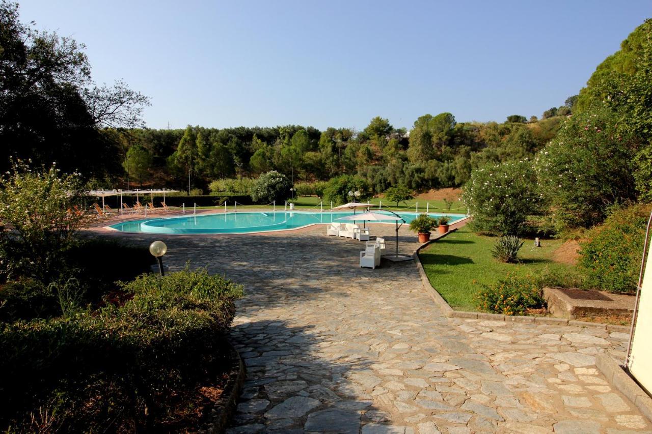 Hotel Villaggio Calaghena มอนเตปาโอเน ภายนอก รูปภาพ