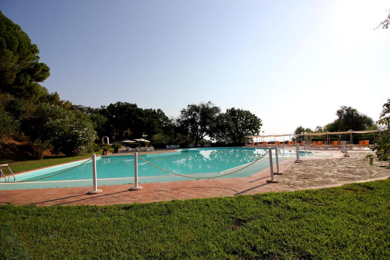 Hotel Villaggio Calaghena มอนเตปาโอเน ภายนอก รูปภาพ