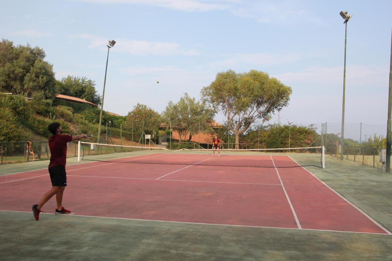 Hotel Villaggio Calaghena มอนเตปาโอเน ภายนอก รูปภาพ