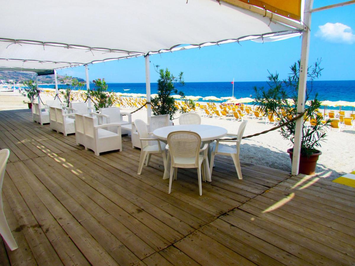 Hotel Villaggio Calaghena มอนเตปาโอเน ภายนอก รูปภาพ