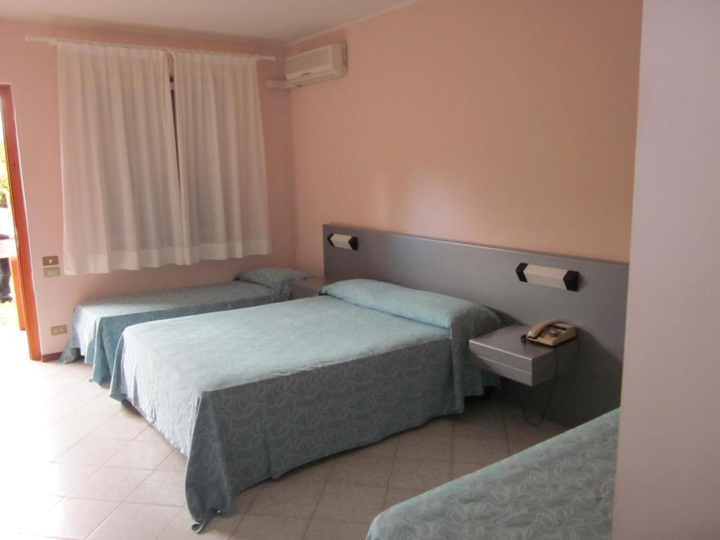 Hotel Villaggio Calaghena มอนเตปาโอเน ห้อง รูปภาพ