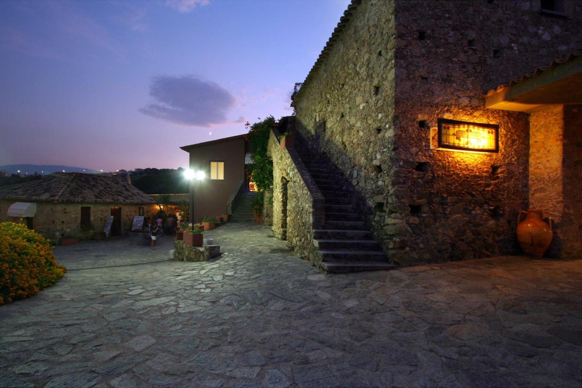 Hotel Villaggio Calaghena มอนเตปาโอเน ภายนอก รูปภาพ