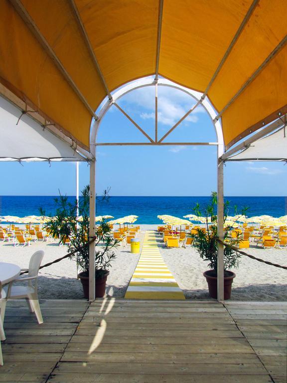 Hotel Villaggio Calaghena มอนเตปาโอเน ภายนอก รูปภาพ