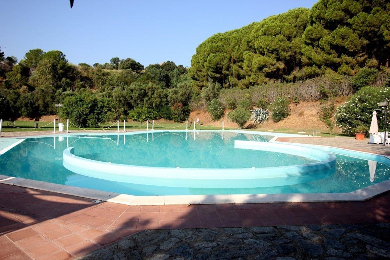 Hotel Villaggio Calaghena มอนเตปาโอเน ภายนอก รูปภาพ